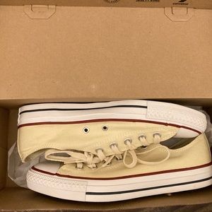 NWT Converse Chuck Taylor All Star Classic Low Top Sneakers in Natural Ivory
